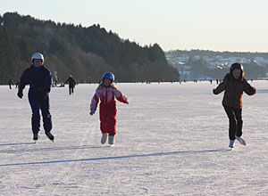 Skating on Store Stokka lake in Stavanger