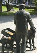 sculptures in the little park near the Straen senter