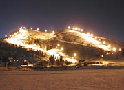 50 lighting towers make night skiing possible